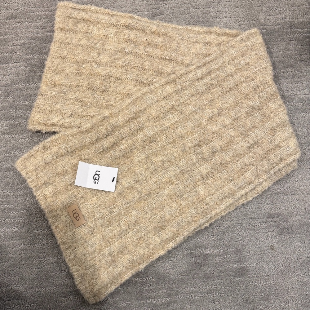 UGG Oatmeal Boucle Ribbed Scarf